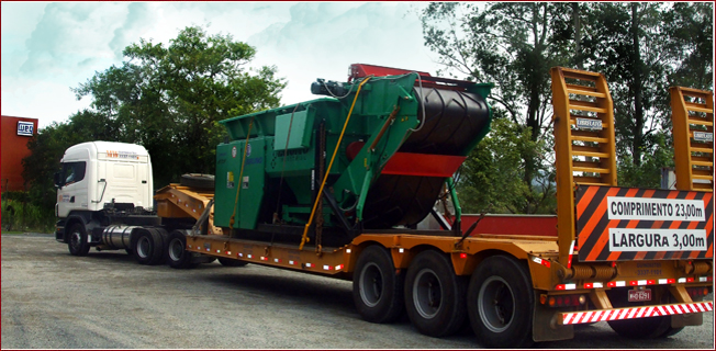 Transporte com carreta prancha 3 eixos.