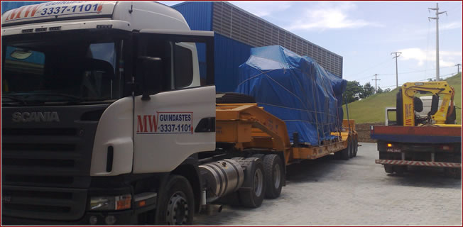 Carreta Transportando Transformadores